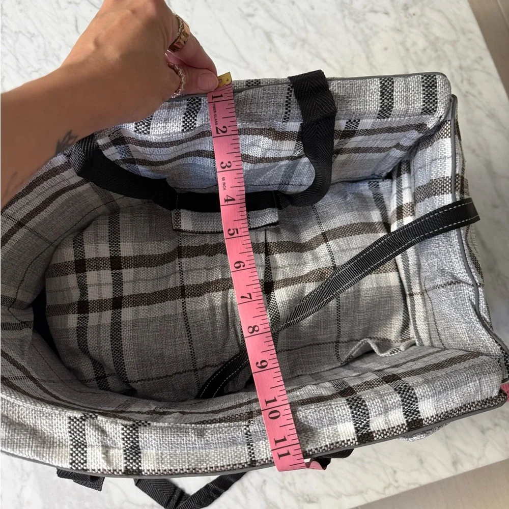 Small Dog Car Booster Seat Center Console Gray Plaid UtopiaPaws Travel Bed NWOT